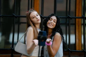 Lee más sobre el artículo ¿Cómo afecta el trabajo de los microinfluencers a las marcas?