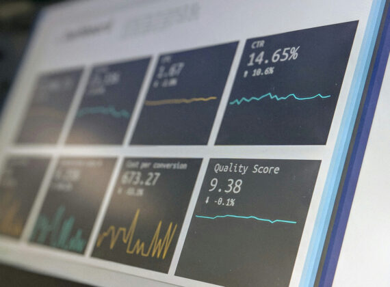 Visualización de métricas clave empleadas por una agencia de marketing online para optimizar campañas