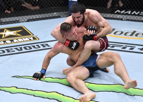 Islam Makhachev técnica de wrestling